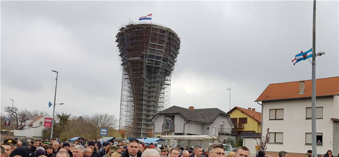 Vukovar ima potporu svih institucija, došli smo u Kolonu sjećanja izraziti poštovanje prema žrtvi Vukovara i branitelja